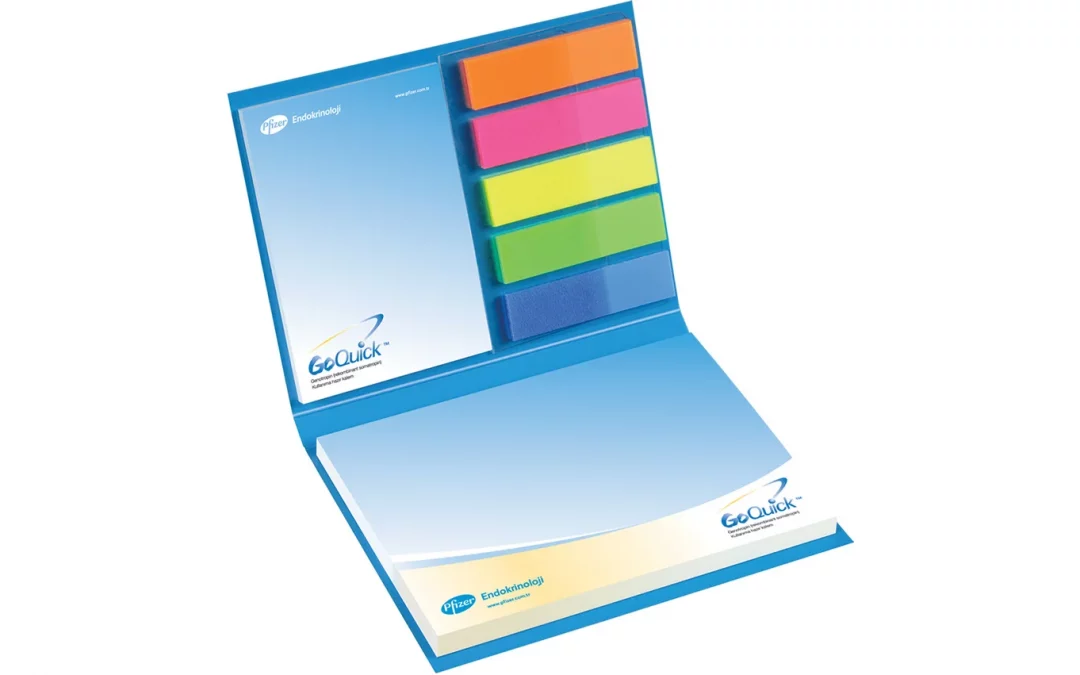 Kartoncover mit Haftnotizen & Index